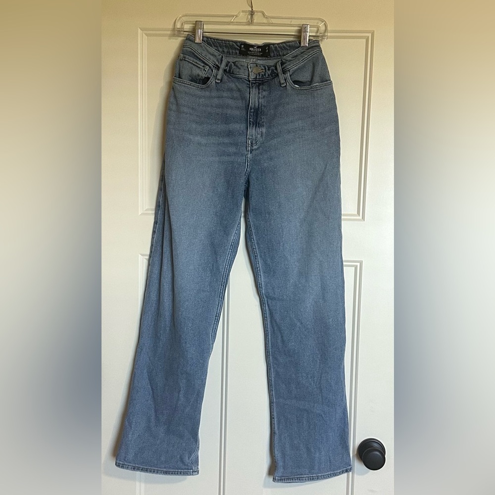 Hollister High rise jeans size 27 like new